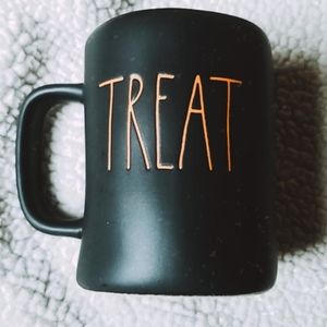 Rae Dunn Halloween "TRICK/TREAT" Mug
